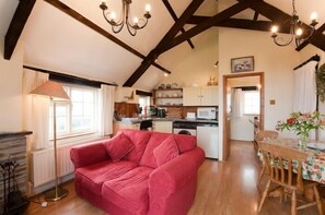 Cottage | Living area | Fireplace