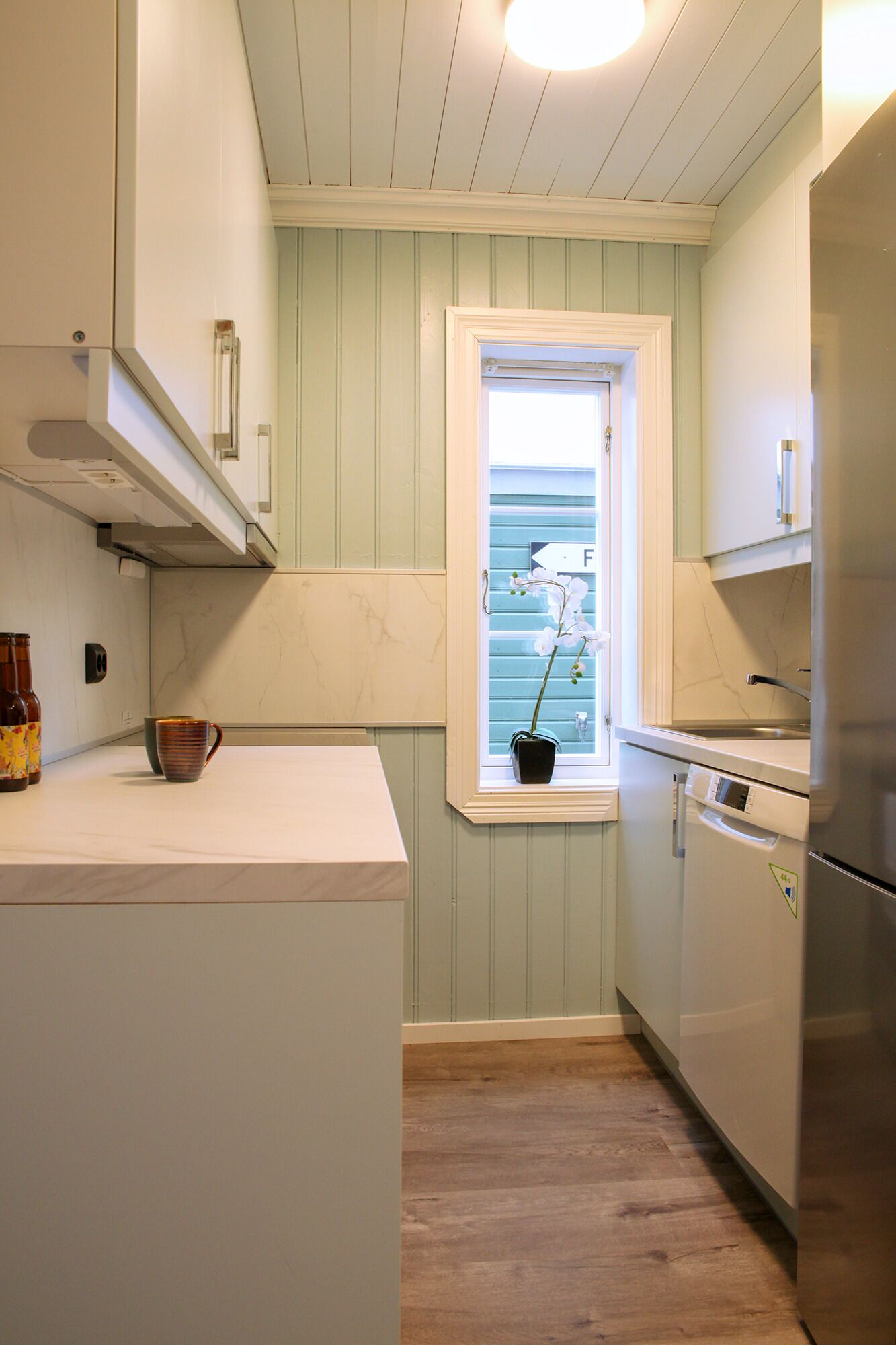 iron/ironing board, cots/infant beds, free wifi