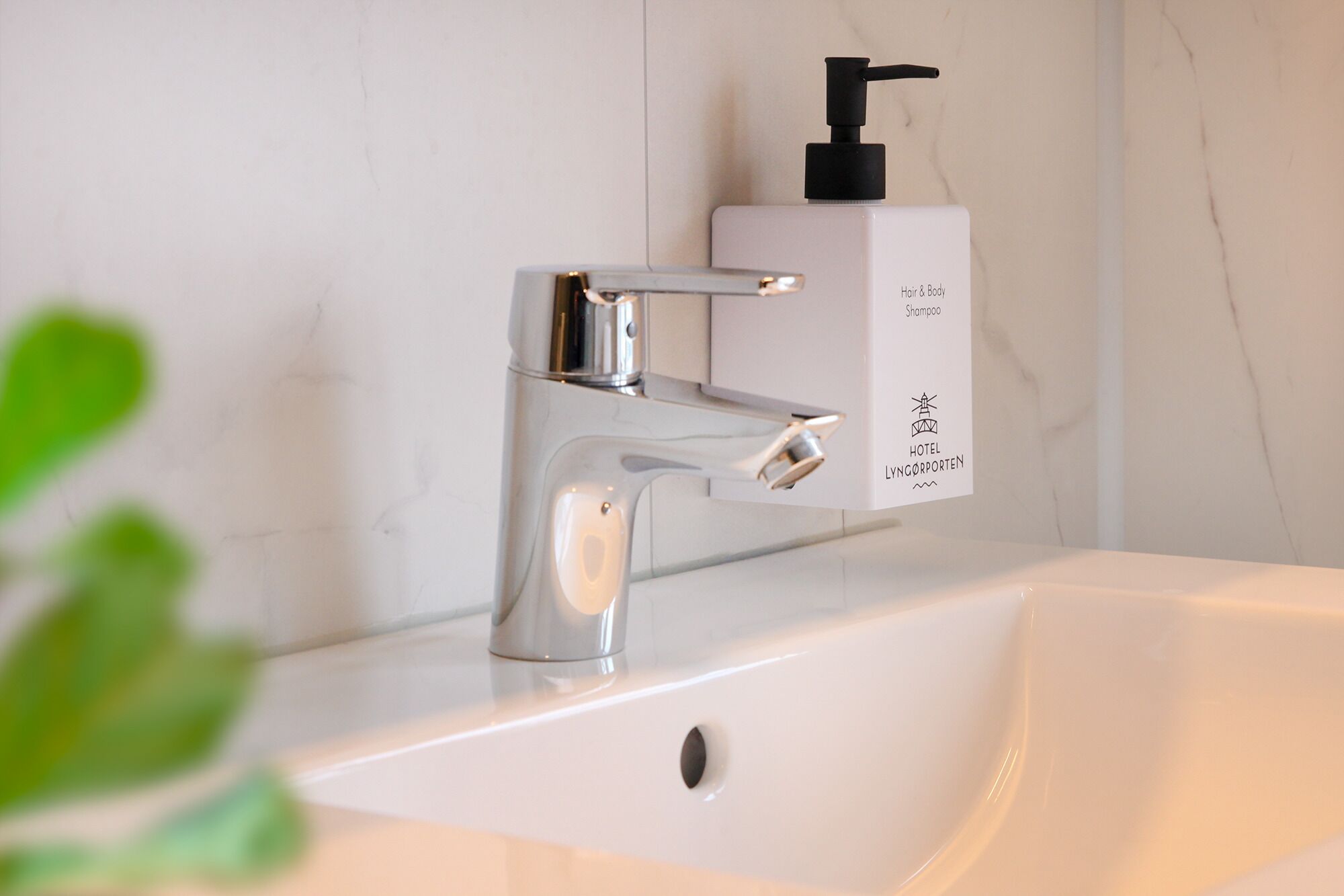 twin room, 2 single beds, non smoking, sea view | bathroom | shower, towels