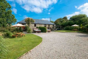 Property grounds - Mill House at Goonwinnow (Newquay)