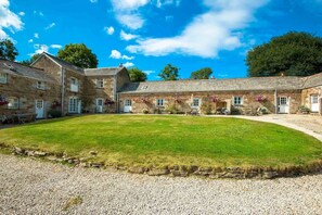 Front of property - Mill Corner (Bodmin)