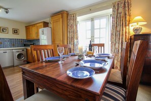 In-room dining - Mill Corner (Bodmin)