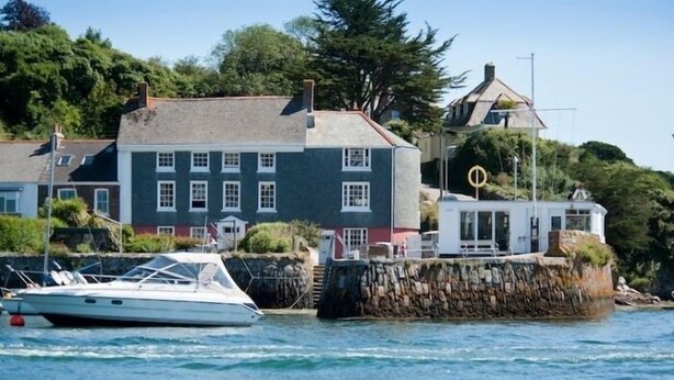 Front of property - New Quay House (Falmouth)