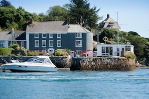 Front of property - New Quay House (Falmouth)