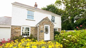 Unclassified image, 3 of 32, button - One Old School Cottages (Truro)