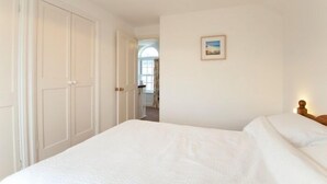 Room - Old School House (Truro)