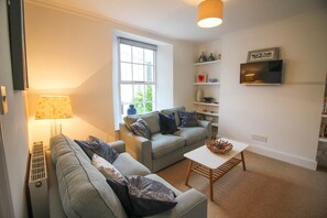 Living area - Number 7 (Falmouth)
