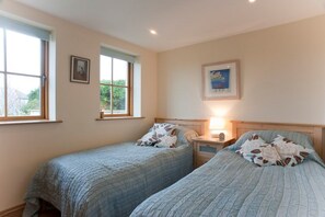 2 bedrooms, free cribs/infant beds, free WiFi