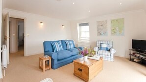 Living area - Pennant (Truro)