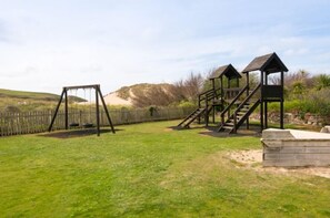 Área de juegos infantiles al aire libre