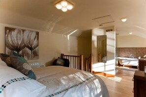 1 bedroom, free cots/infant beds, free WiFi