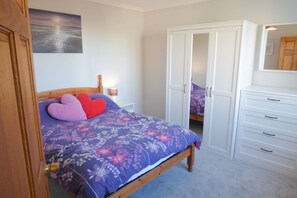 2 عدّة غرف نوم وأسرّة أطفال/رضّع (مجانًا) وواي فاي مجانًا