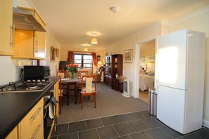 1 bedroom, free cots/infant beds, free WiFi - Orchard View (Hayle)