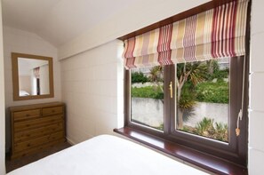 2 bedrooms, free cots/infant beds, free WiFi