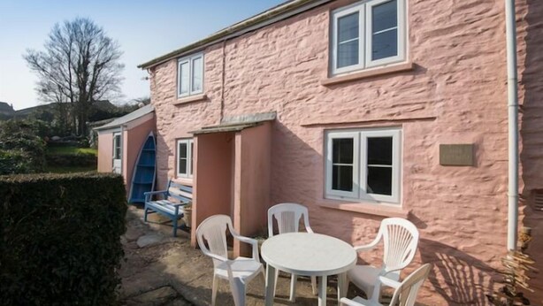 Unclassified image, 1 of 32, button - Pink Cottage (Truro)
