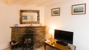 Unclassified image, 2 of 32, button - Pink Cottage (Truro)