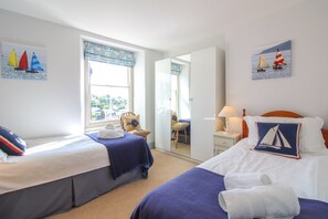 3 عدّة غرف نوم وأسرّة أطفال/رضّع (مجانًا) وواي فاي مجانًا