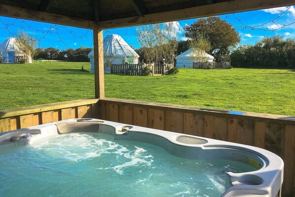 مغطس سبا داخلي