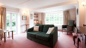 Living area - Post Box Cottage (Truro)