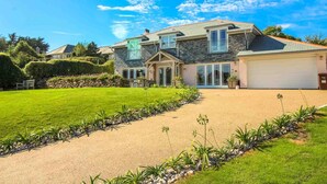Front of property - Primrose Hill (Truro)