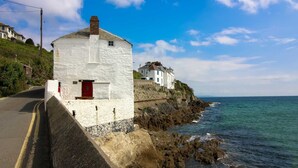 Beach - Rock Cottage (St Austell)