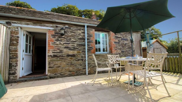Unclassified image, 1 of 23, button - Rose Cottage, Lamellen Estate (Bodmin)
