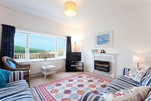 Living area - Romany Rye (Newquay)