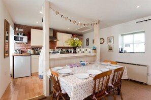 2 ห้องนอน, เปล/เตียงเด็กอ่อน (ฟรี), Wi-Fi ฟรี