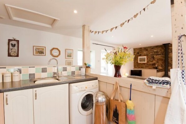 High chair - Roseland Cottage (Truro)