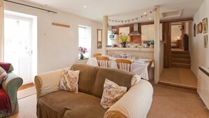 2 bedrooms, cribs (free), WiFi (free) - Roseland Cottage (Truro)
