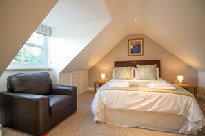 2 bedrooms, free cots/infant beds, free WiFi