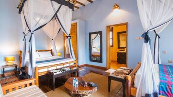 Decoración personalizada, muebles diferentes y escritorio