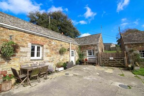 Property grounds - Sloe Cottage (Bodmin)