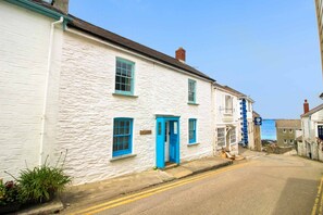 Mặt tiền nơi lưu trú