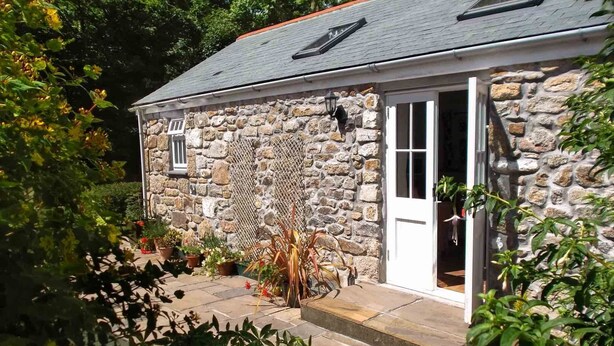 Property entrance - The Pottery (Penzance)