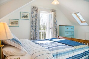 1 bedroom, free cribs/infant beds, free WiFi - The Old Cider House (Bude)