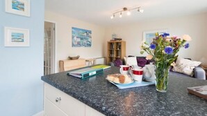 In-room dining - The Dunes (Truro)