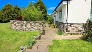 Property grounds - The Chrysalis (Callington)