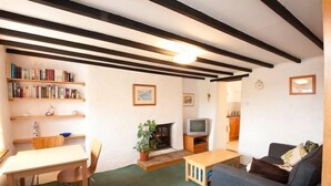 Living area - The Bolt Hole (Truro)