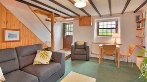 Living area - The Bolt Hole (Truro)
