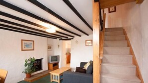 Living area - The Bolt Hole (Truro)