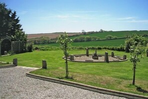 Property grounds - Sunlight Cottage (Truro)