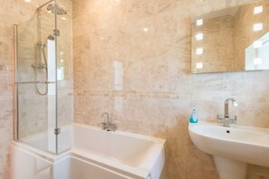 Bathroom - Stables at Goonwinnow (Newquay)