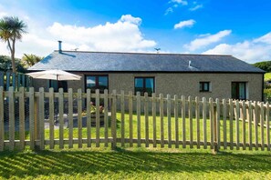 Front of property - Stables at Goonwinnow (Newquay)