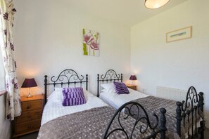 2 bedrooms, free cribs/infant beds, free WiFi - Stables at Goonwinnow (Newquay)