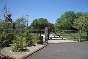Property entrance - Starlight Barns (Truro)