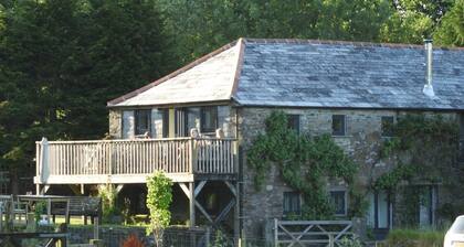 Swallows Barn at Trevadlock Manor