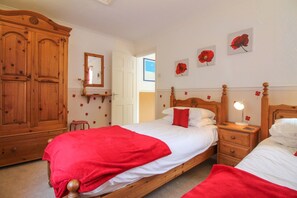 2 bedrooms, free WiFi - Spinnakers (Truro)