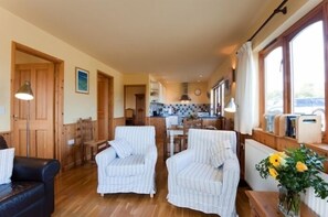 Living area - Spindrift (Truro)