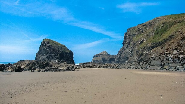 Unclassified image, 1 of 40, button - Woodgate (Bude)